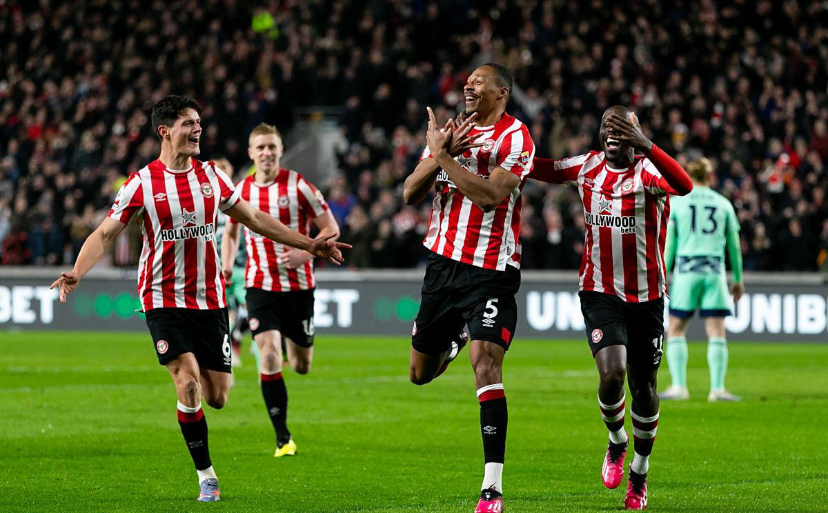 那不勒斯绝杀勒沃库森，拉什福德统治全场的简单介绍