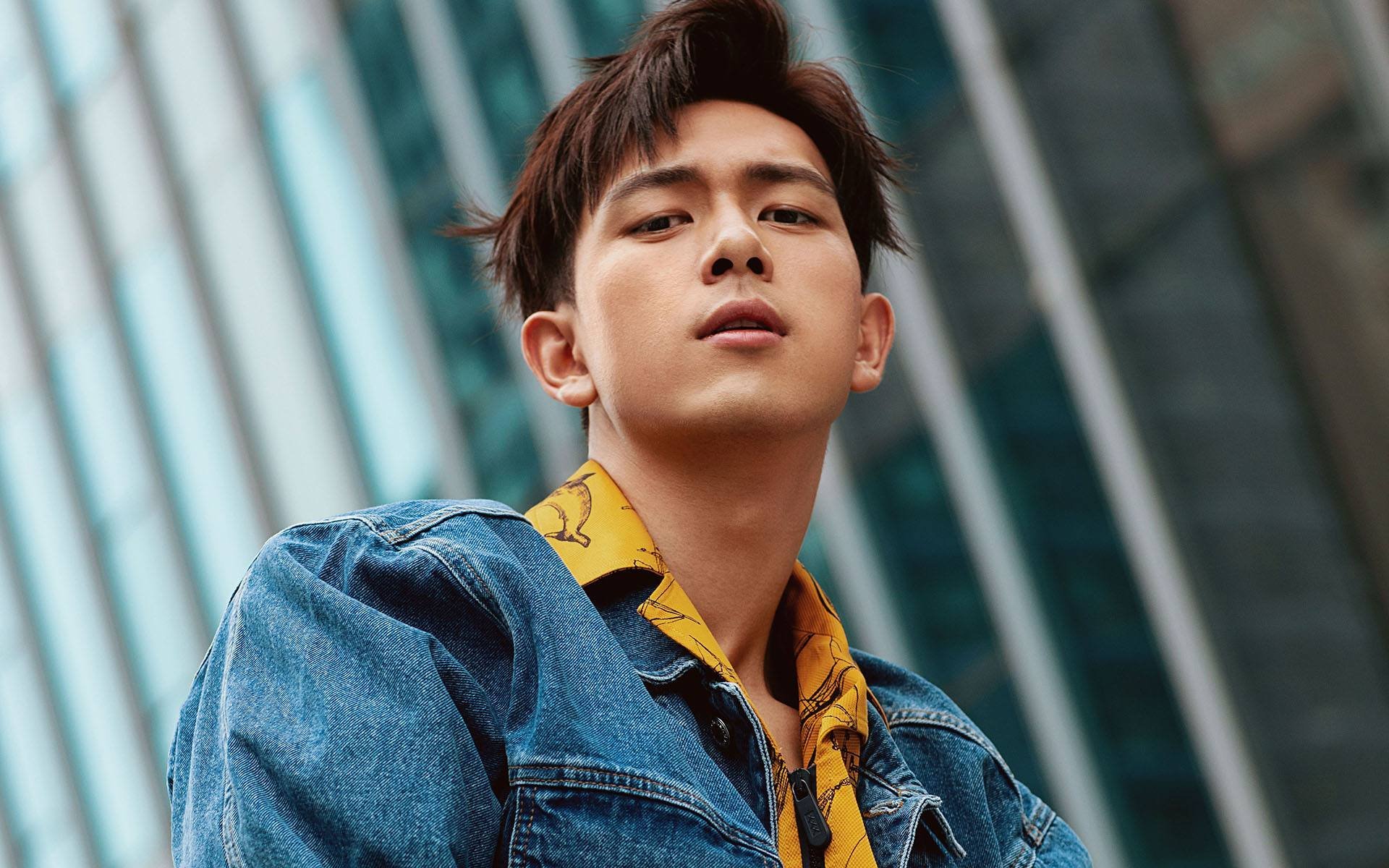 篮坛与赛道的狂想曲，当76人超车火箭，小贾伦在F1赛道接管比赛